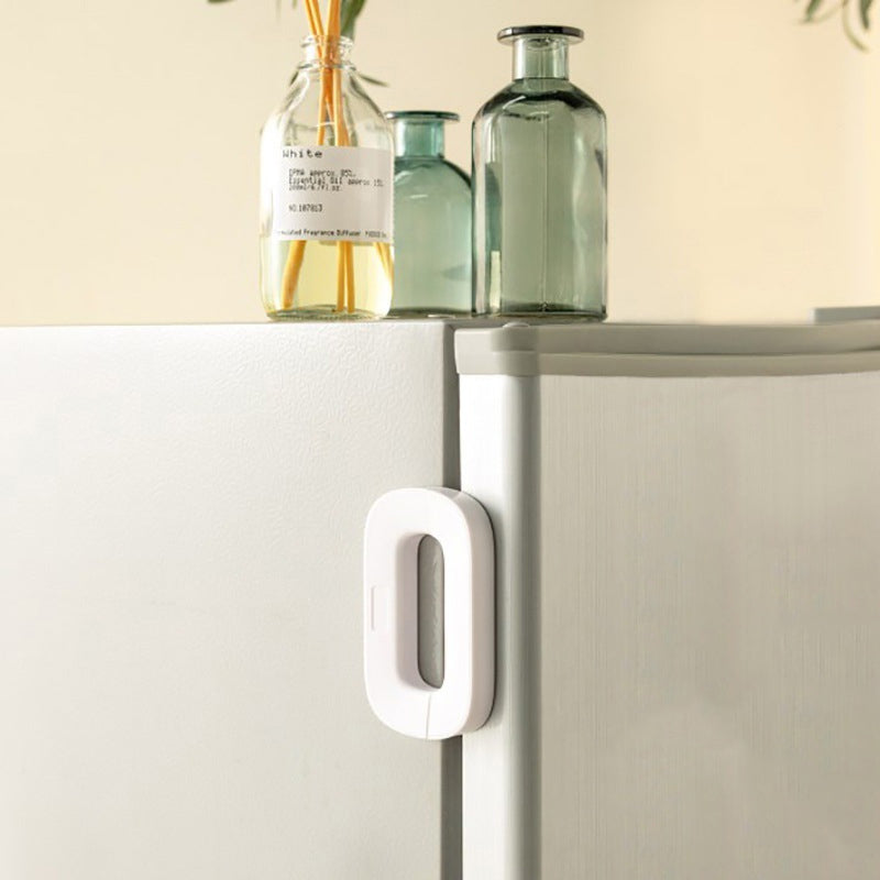 מנעול אבטחה דבק – הגנה דיסקרטית לארונות ומגירות