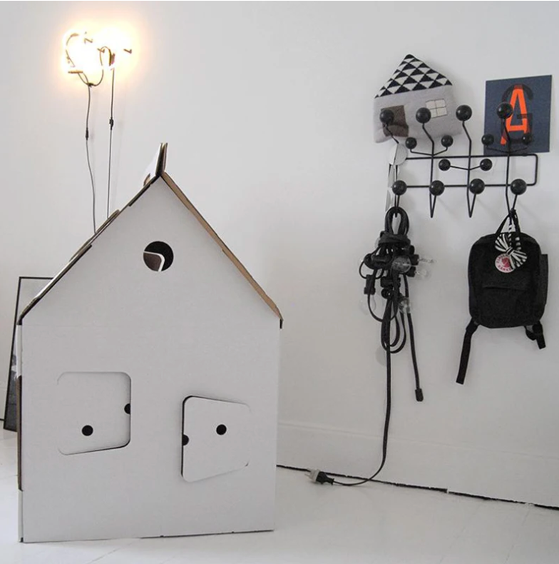 Κρεμάστρα Τοίχου – Κομψός Και Λειτουργικός Σχεδιασμός