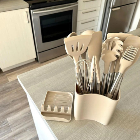 Set di 12 pezzi di pentole in silicone - Completo e comodo da usare