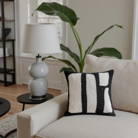 Cojín Decorativo con Motivo de Cebra – Toque Salvaje y Elegante