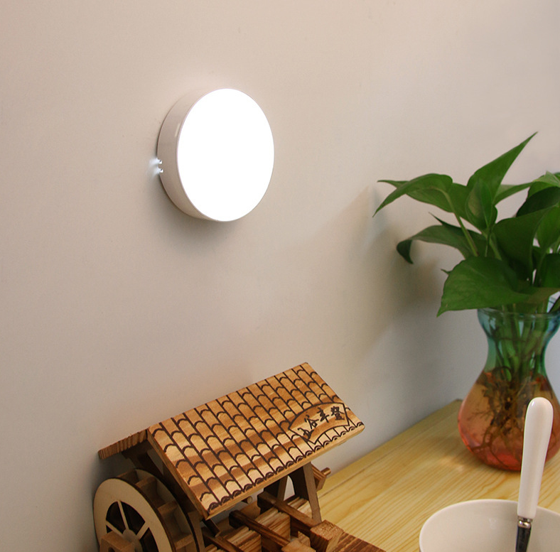 Bewegungsmelder-Lampe - Kompaktes Design & hohe Empfindlichkeit