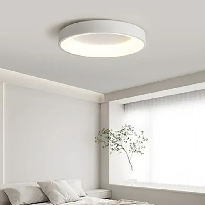 Ceiling Lamp – Sleek Line and Warm Atmosphere
