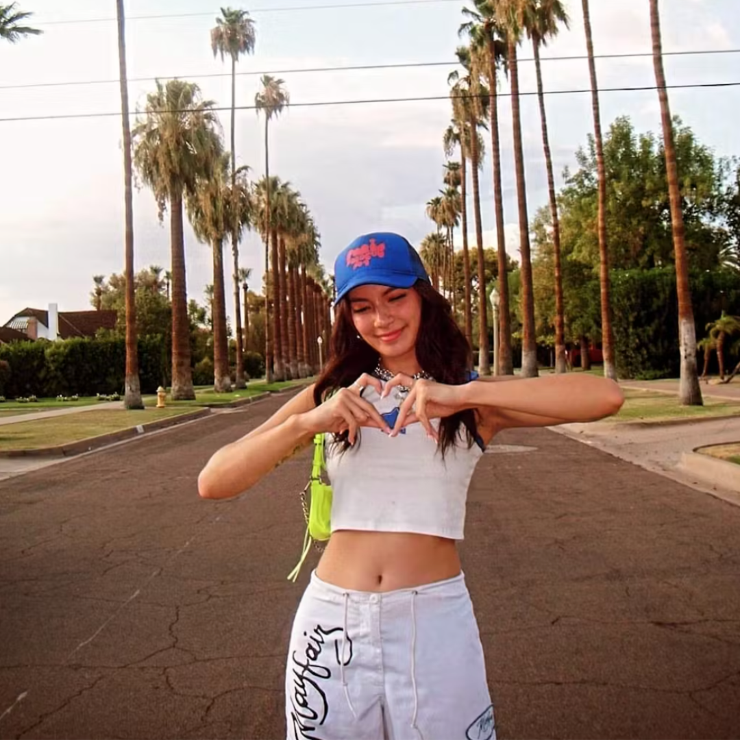 Retro digitális fényképezőgép - Klasszikus design és HD minőség