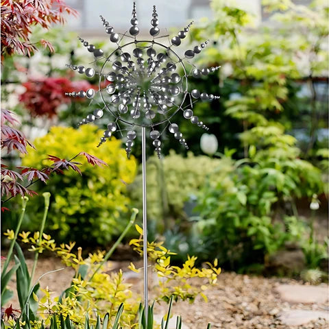 Scultura Eolica Esterna – Bellezza Naturale e Dinamica