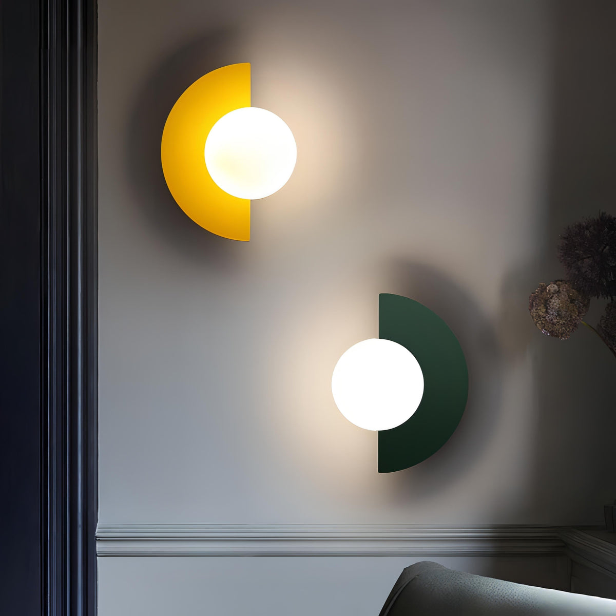Moderne Wandlampe – Halbkreisform und sanfte Beleuchtung 