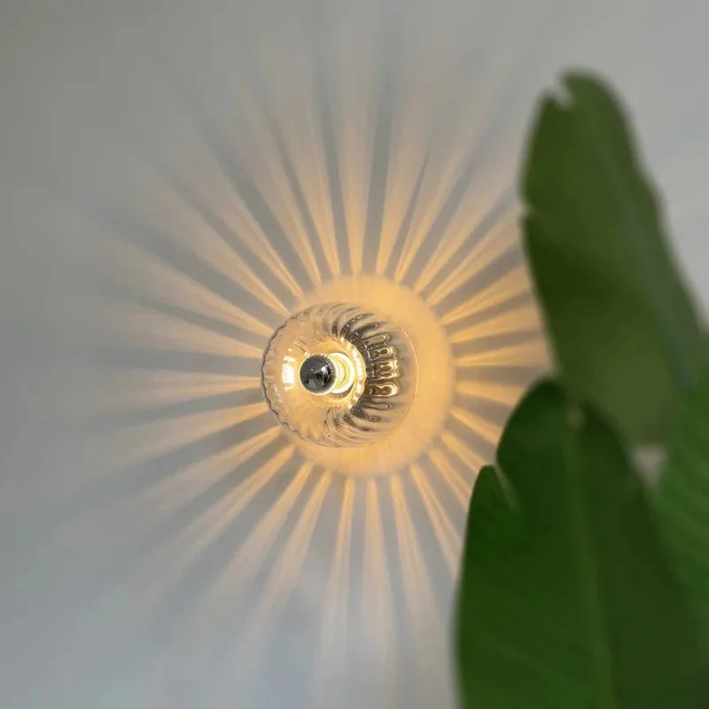 Seinävalaisin Design – Pohjoismainen tyyli ja rauhoittava valaistus 