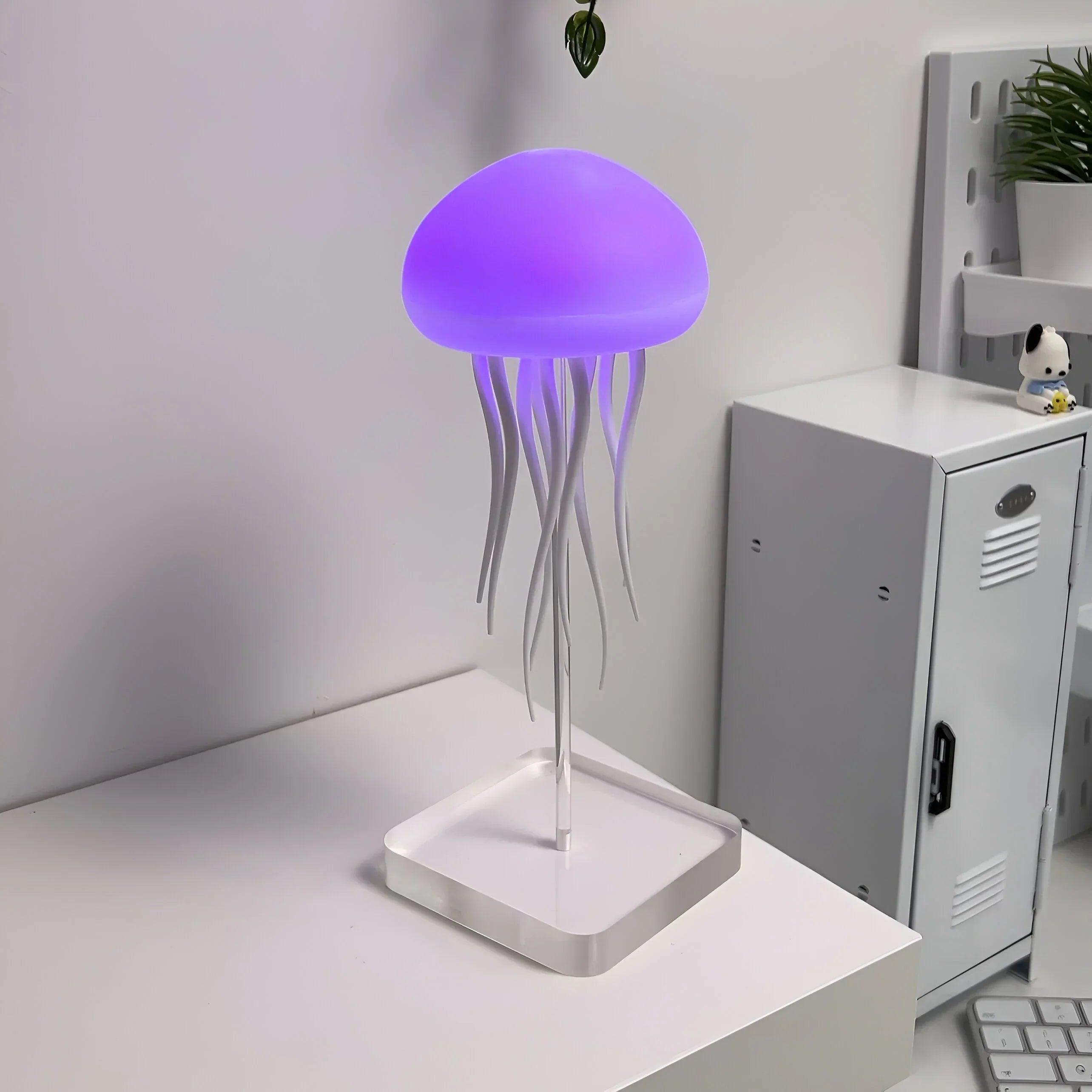 Dancing Jellyfish Lamp – Soothing Light and Hypnotic Movements 