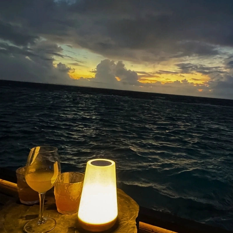 Moderne Natlampe – Elegant og Funktionel Design 