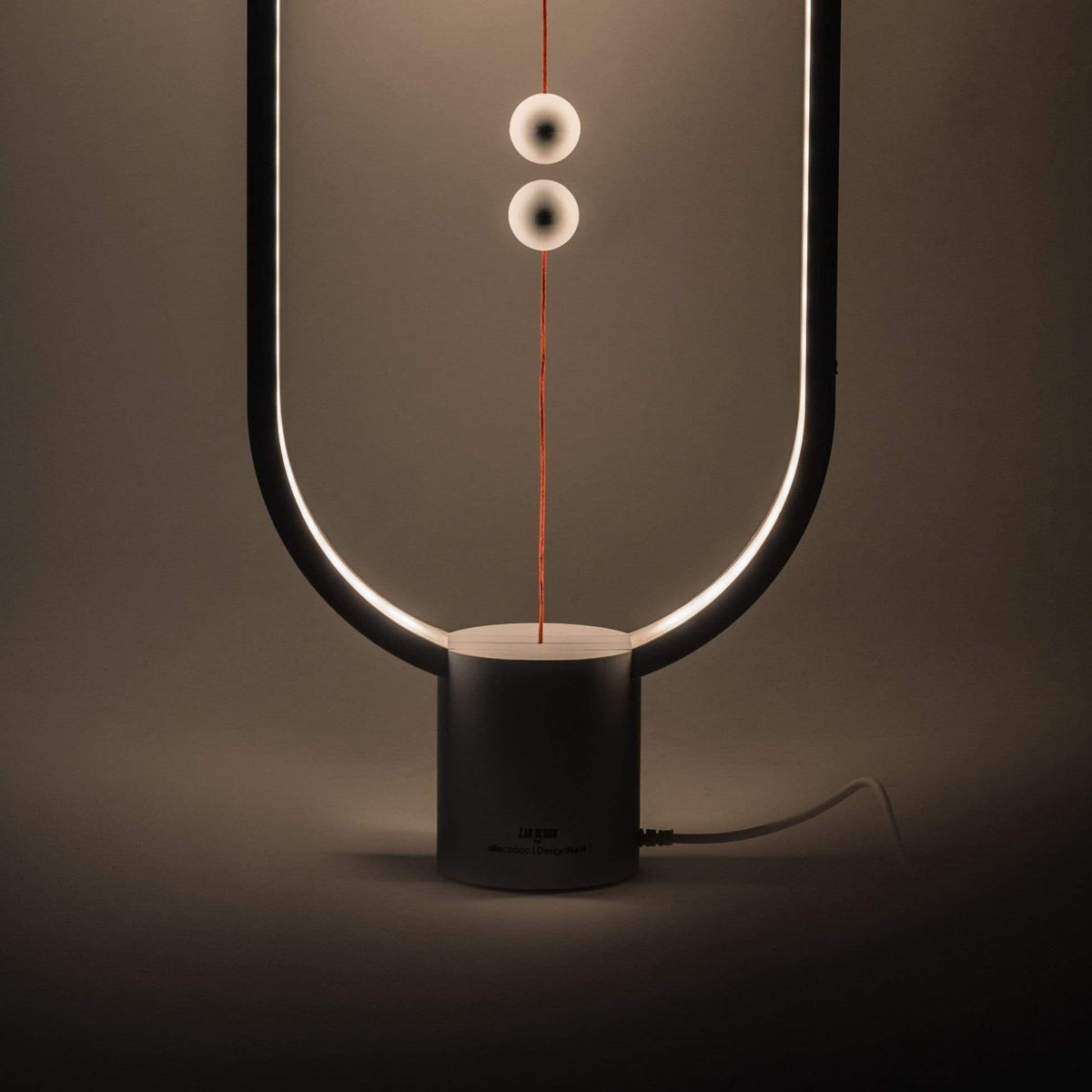 Magnetic Lamp - Versatile Lighting & Practical Fixing