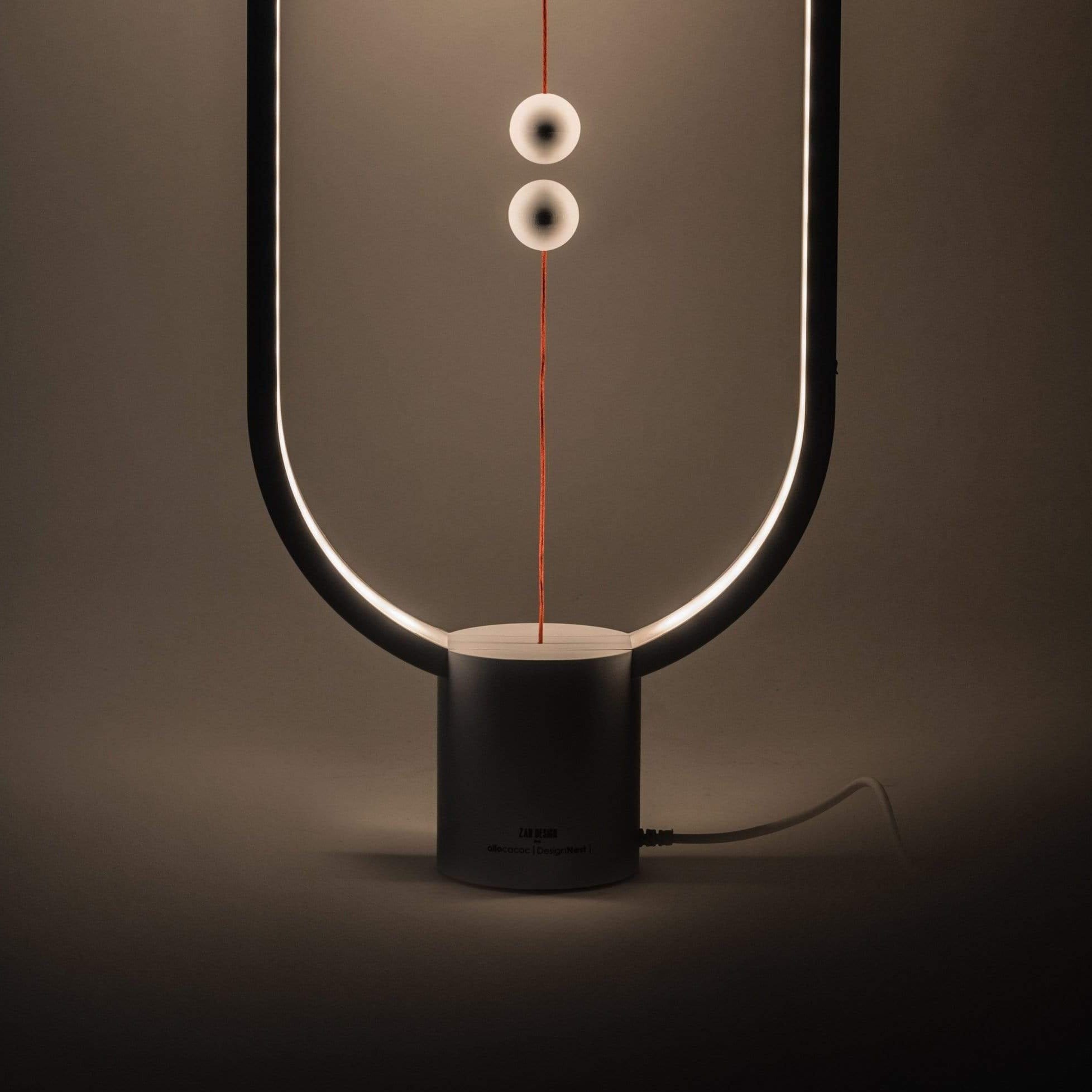 Lampe Magnétique — Éclairage Polyvalent & Fixation Pratique