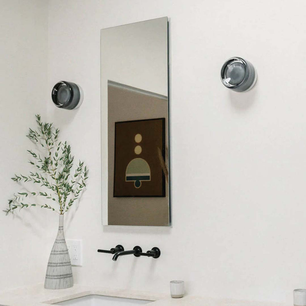 Elegant Vegglampe – Myk Relief Og Varme Atmosfære 