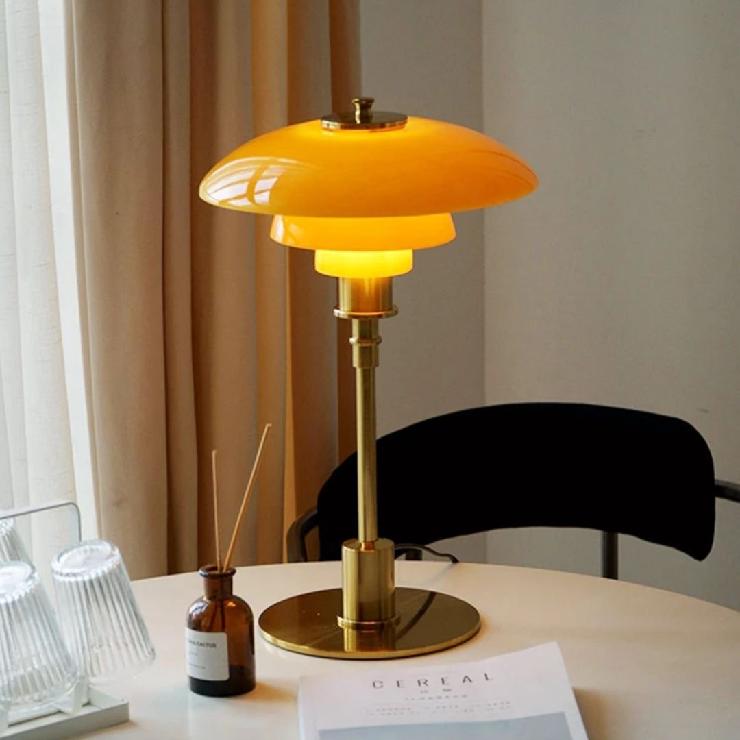 Scandinavian Style LED Table Lamp – Soft and Modern Light 