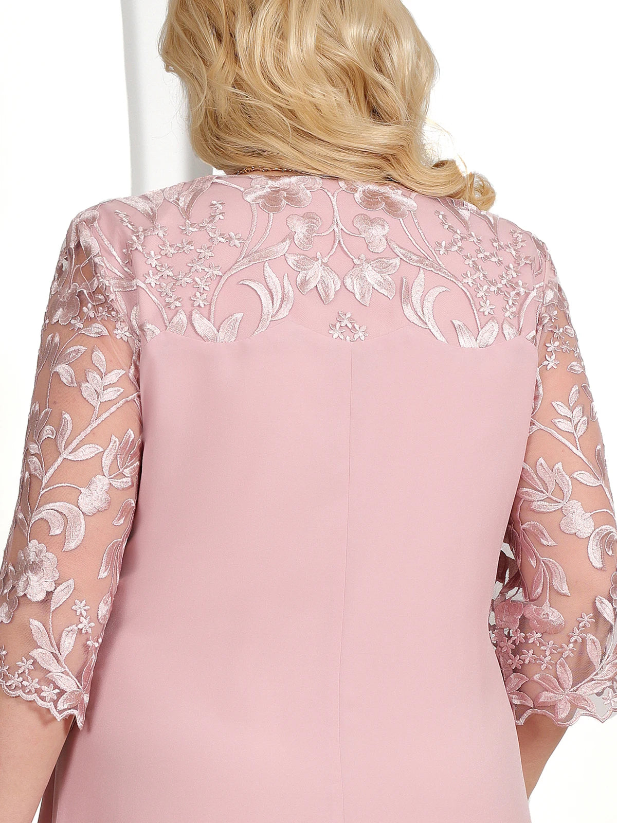 Elodie | Rochie Elegantă Mărime Mare – Broderie Îngrijită și Siluetă Sublimă 