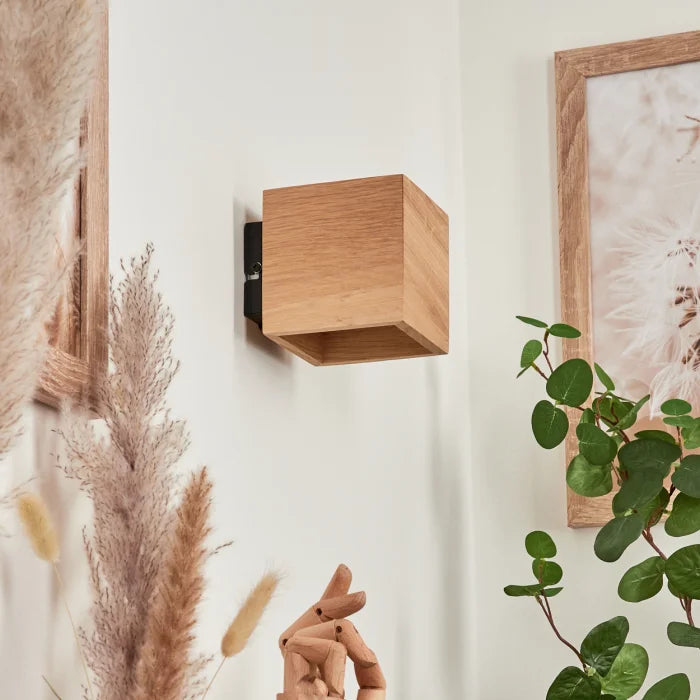 Square Wall Lamp – Chic and Authentic Style 