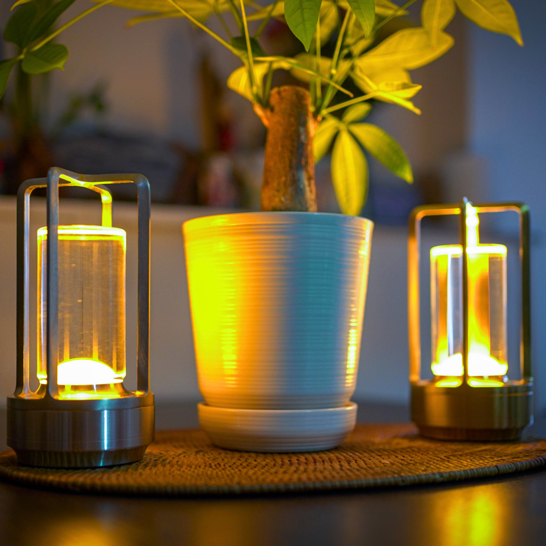Genopladelig Bordlampe – Blødt Lys Og Tidløst Design 