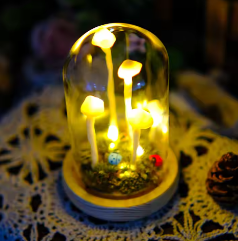 魔法の装飾と時代を超えたエレガンスのキノコランプ 