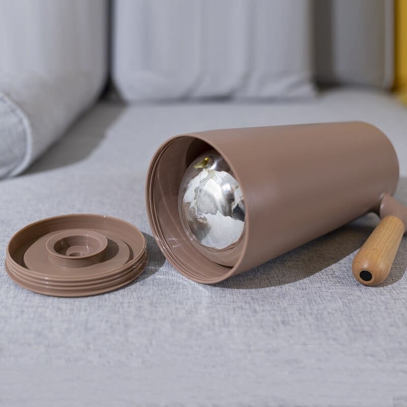 קרפד איזותרמי עם ידית – שמירה על טמפרטורה לאורך זמן ועיצוב שיקי 