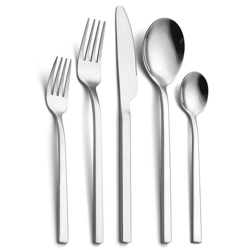 Complete Cutlery Set – Elegant Pieces for a Refined Table 