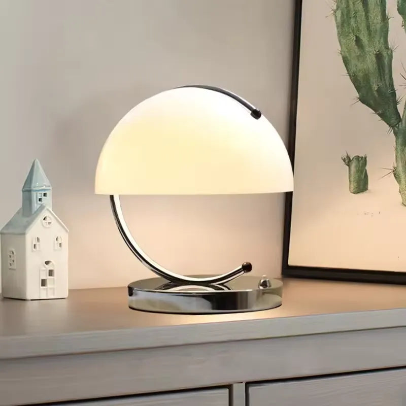 Lampe De Table Style Scandinave En Verre – Élégance Et Modernité